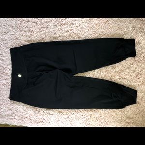 Capri length joggers